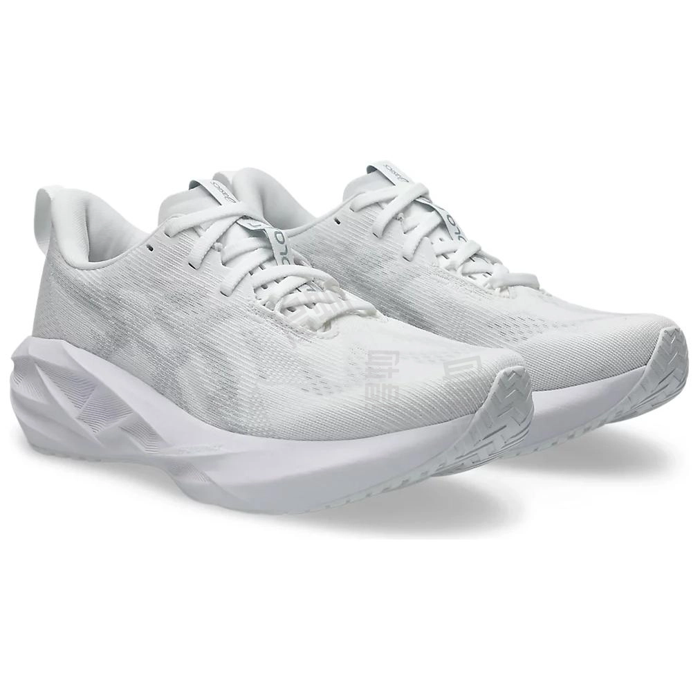 Asics NOVABLAST 5