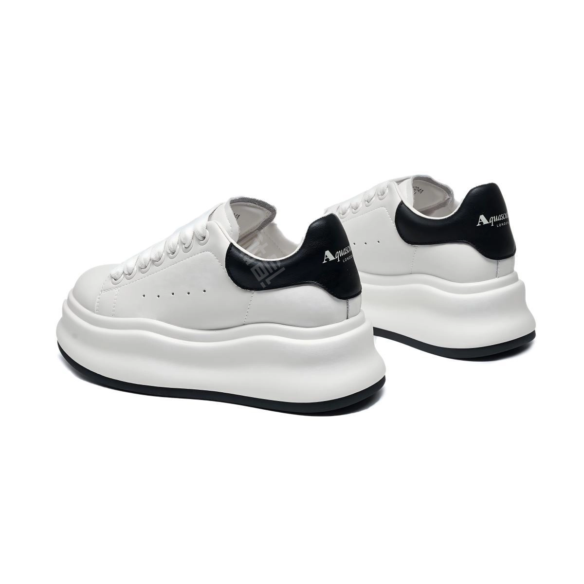 AQUASCUTUM