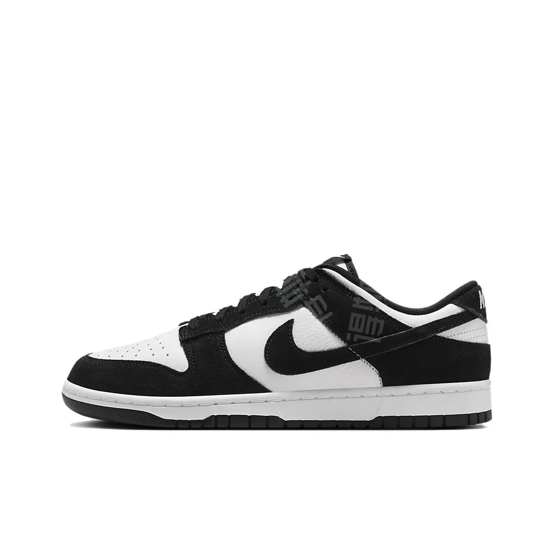 Nike Dunk Low Retro SE Suede Panda