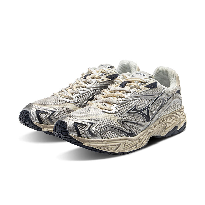 Mizuno ADVENTURE V2