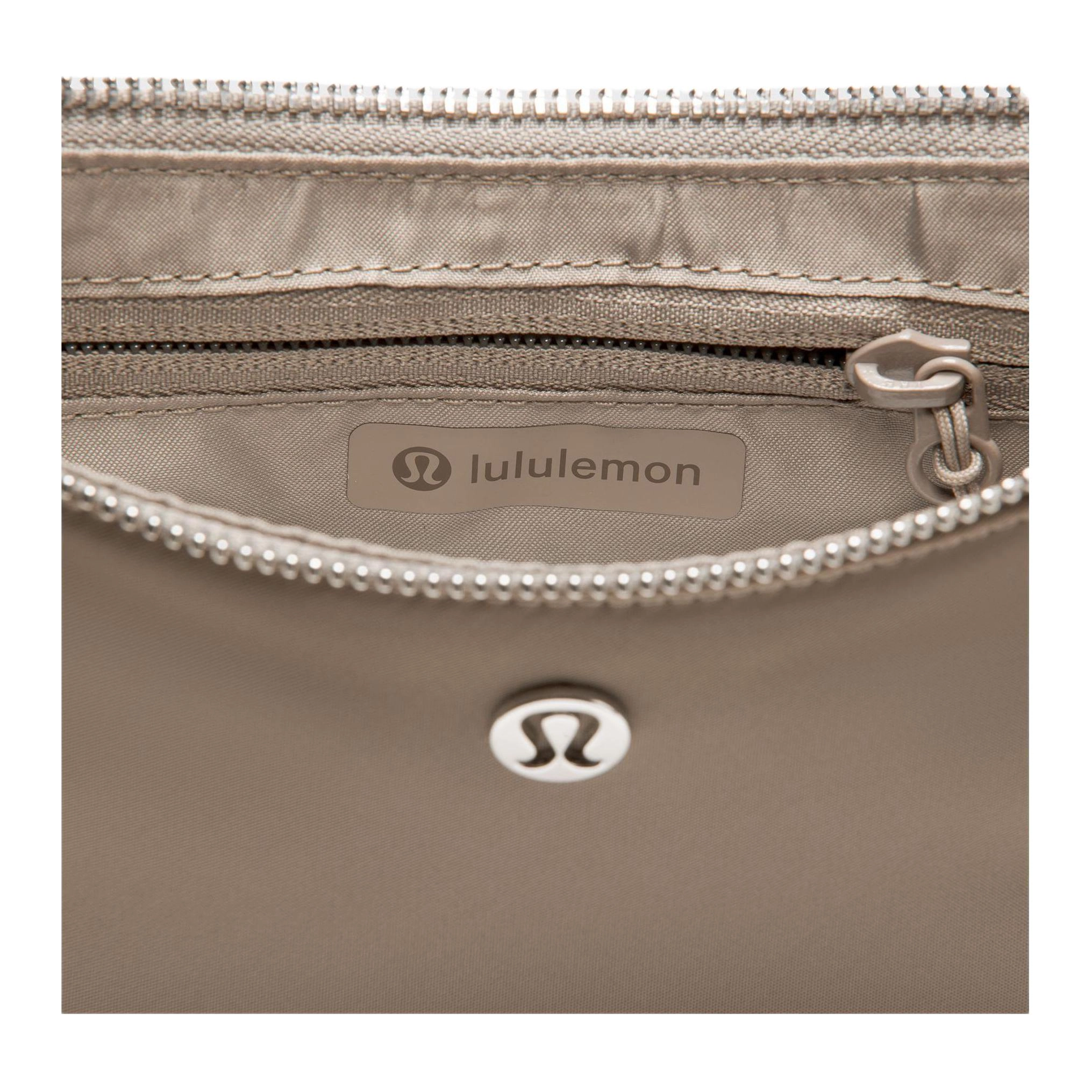 lululemon City Essentials Logo
