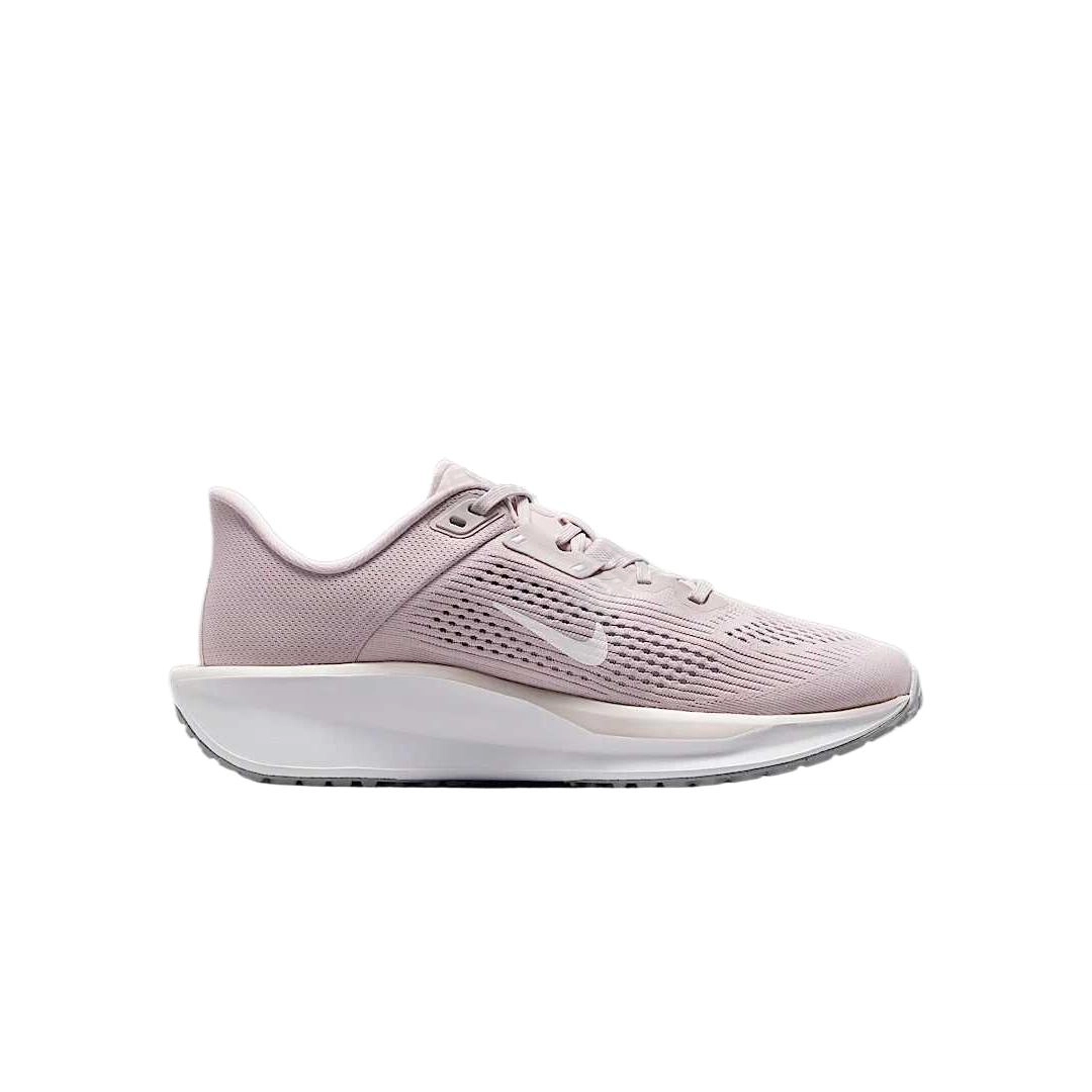 Nike Quest 6