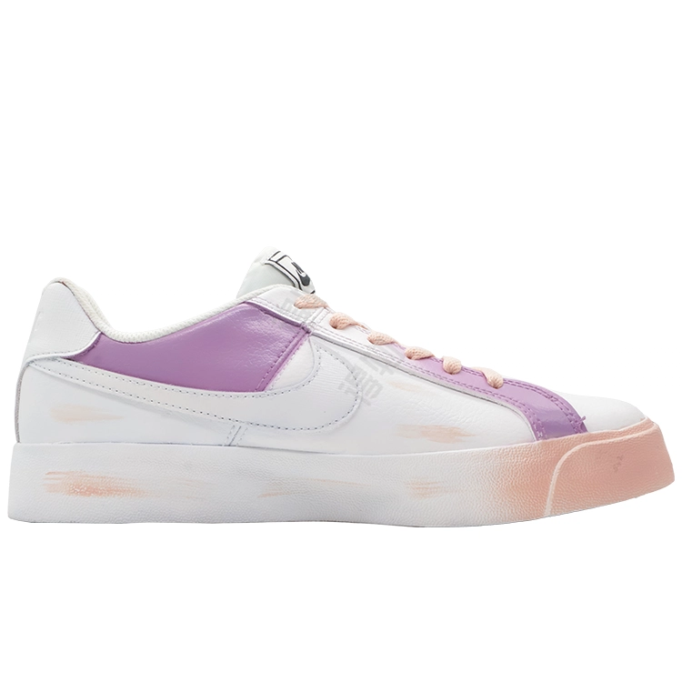Nike Court Royale