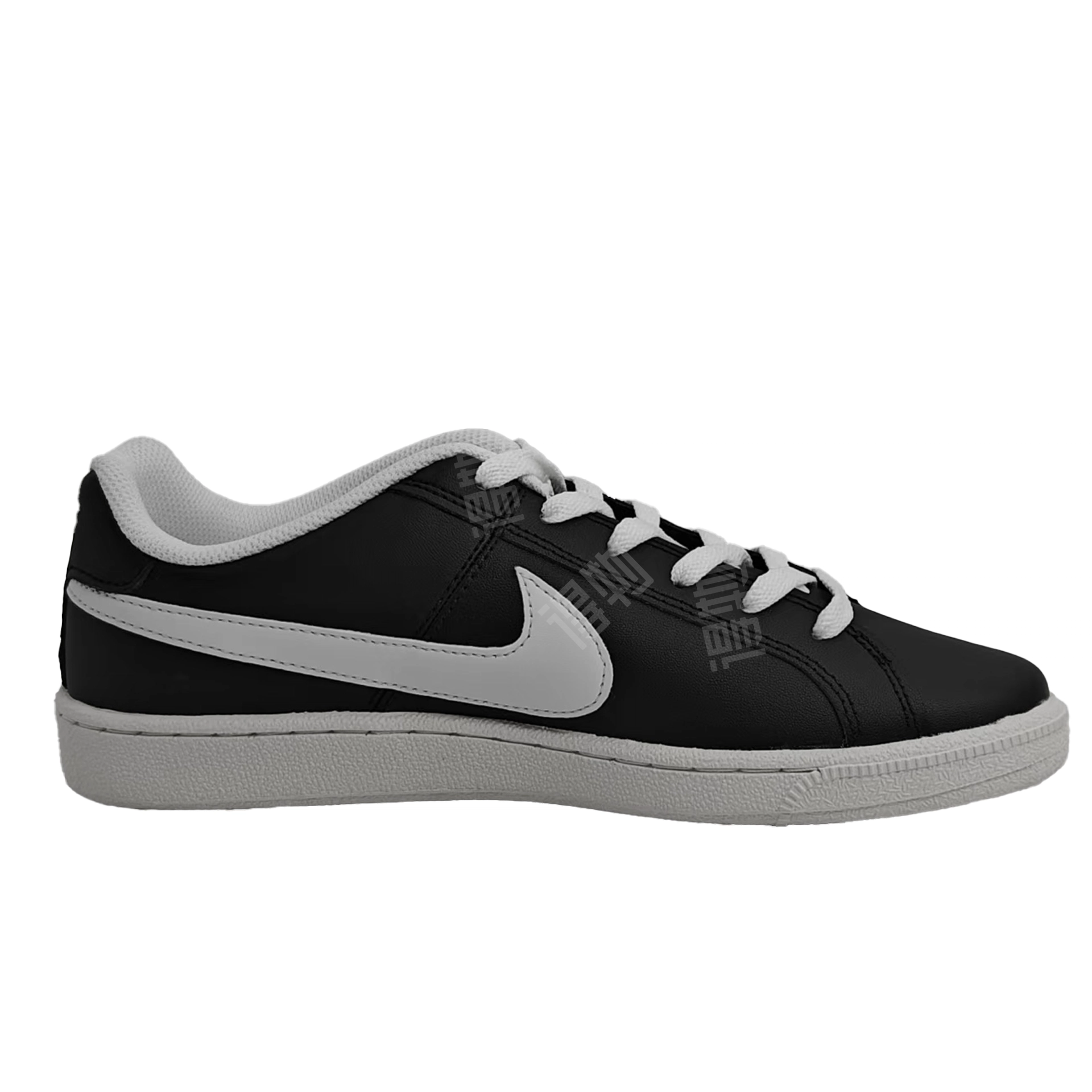 Nike Court Royale