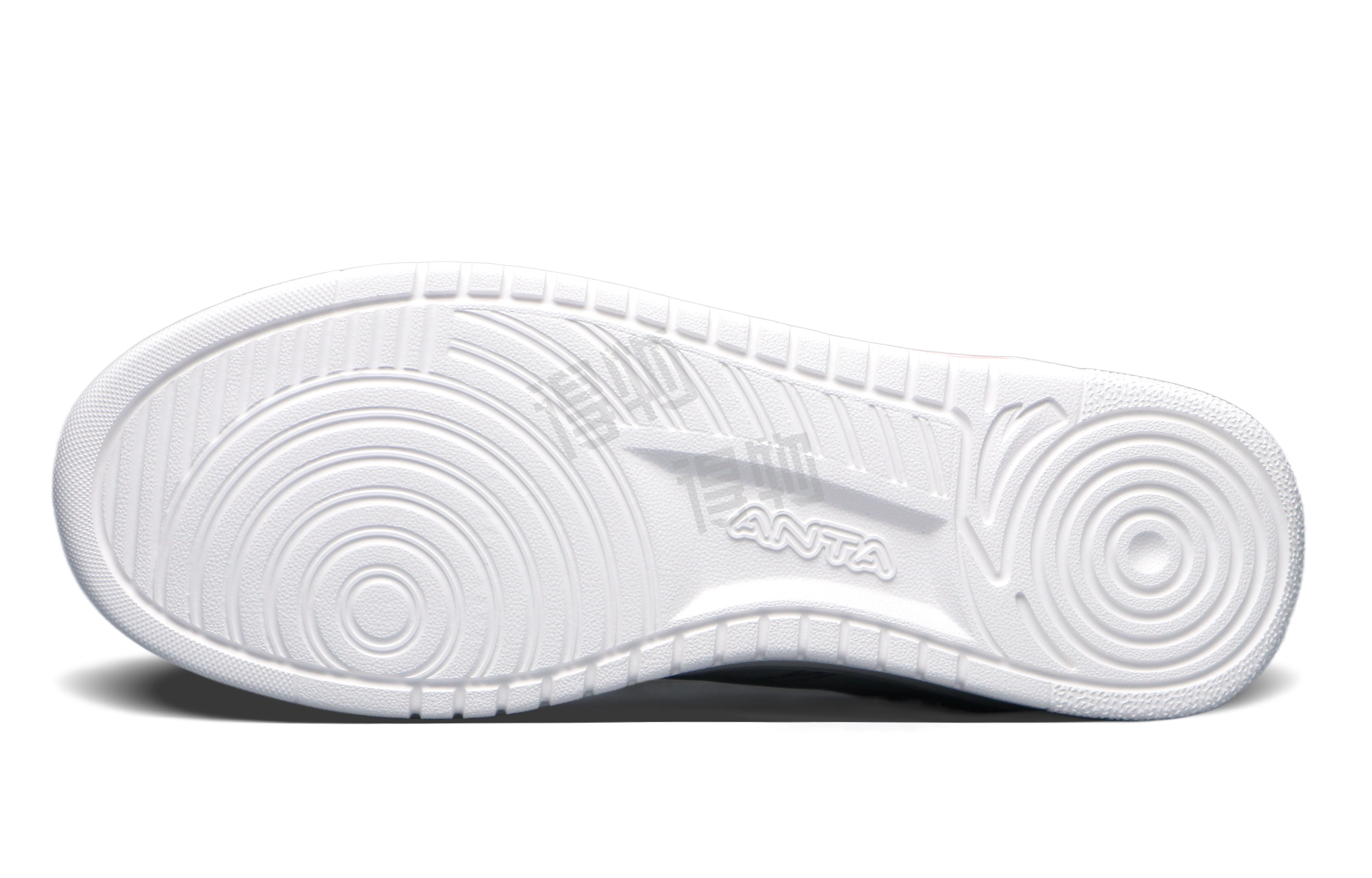 Anta 33