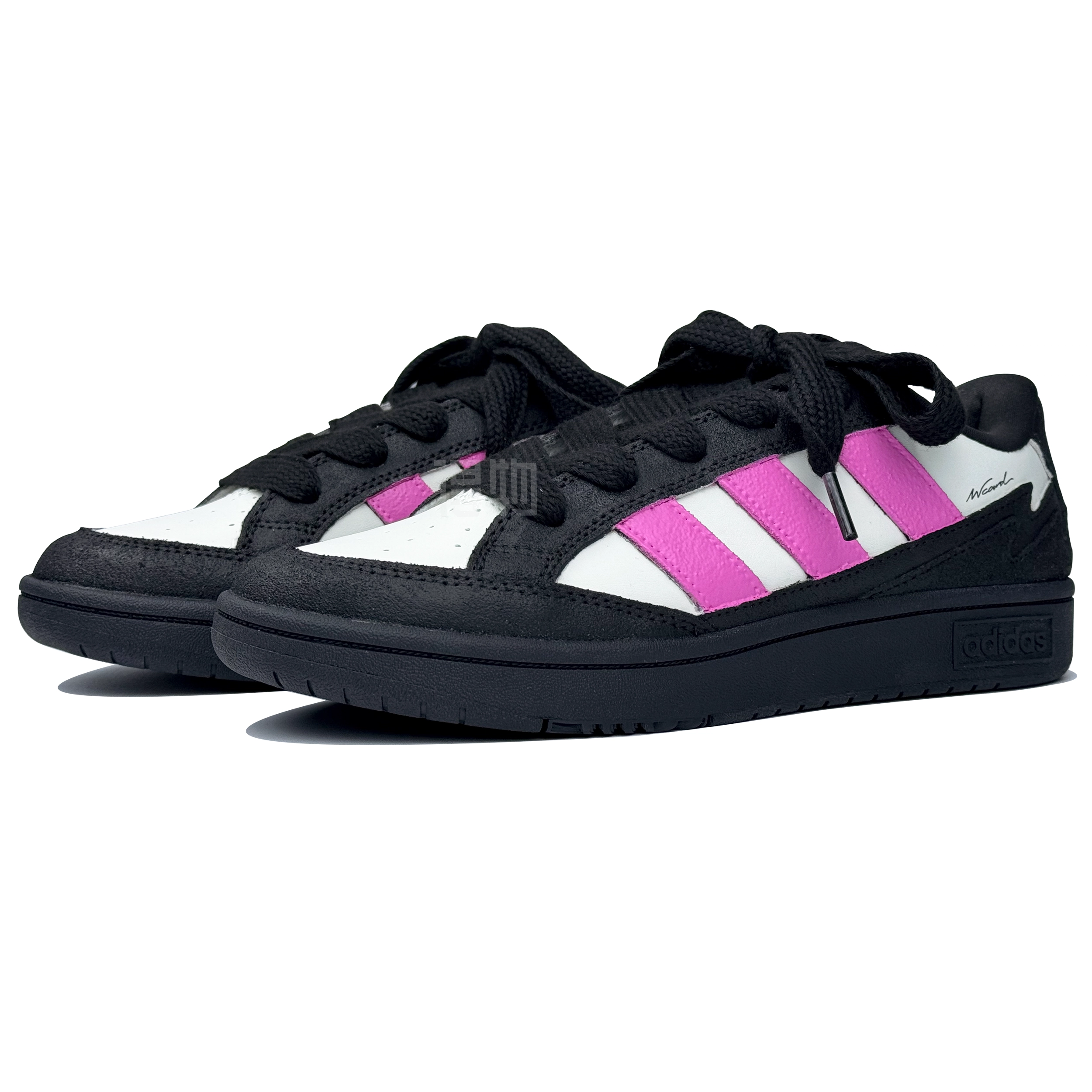 adidas WCARD ADV