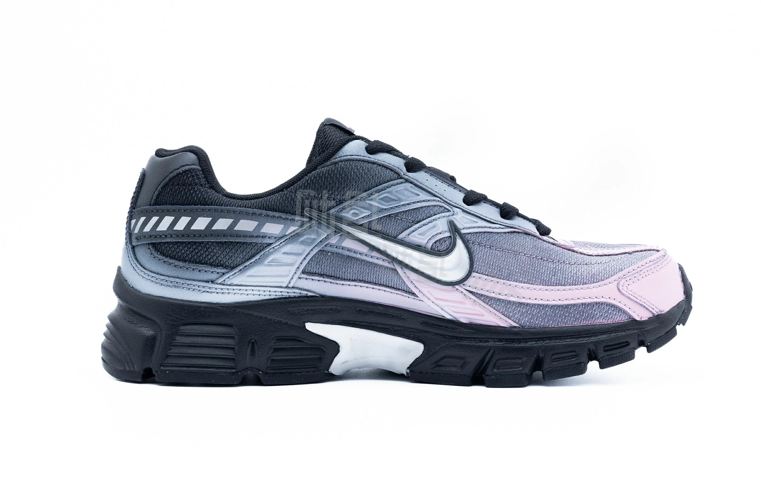 Nike Initiator