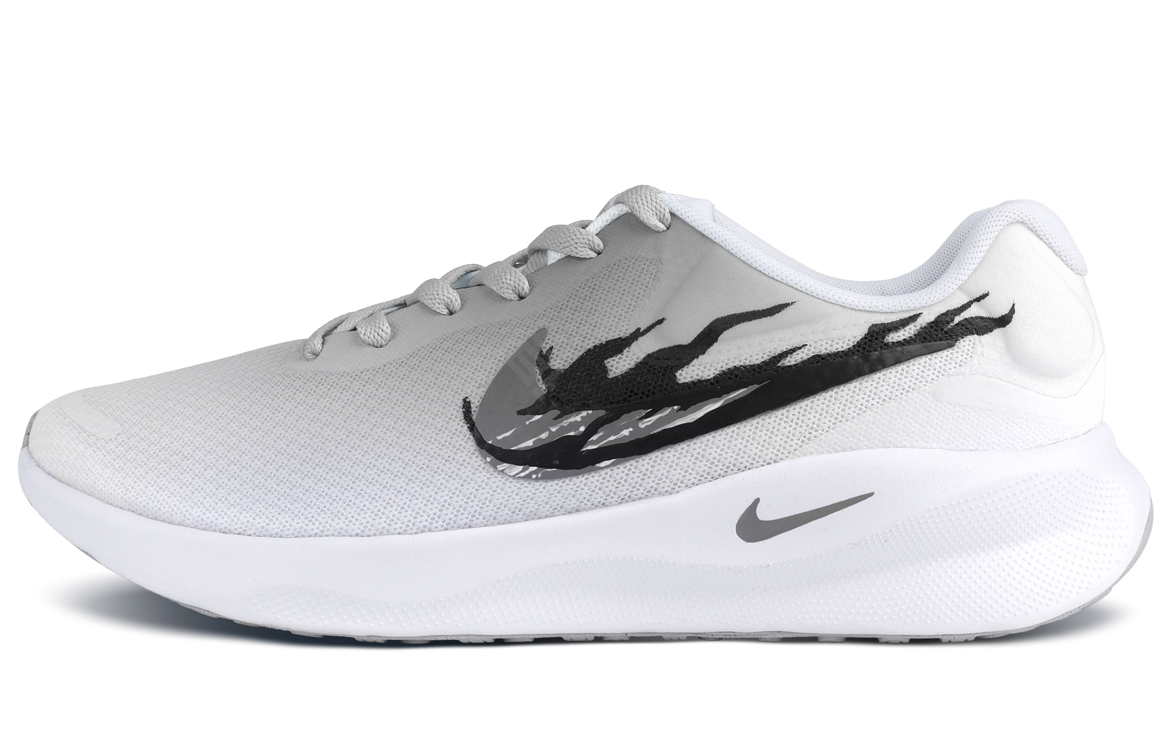 Nike REVOLUTION 7