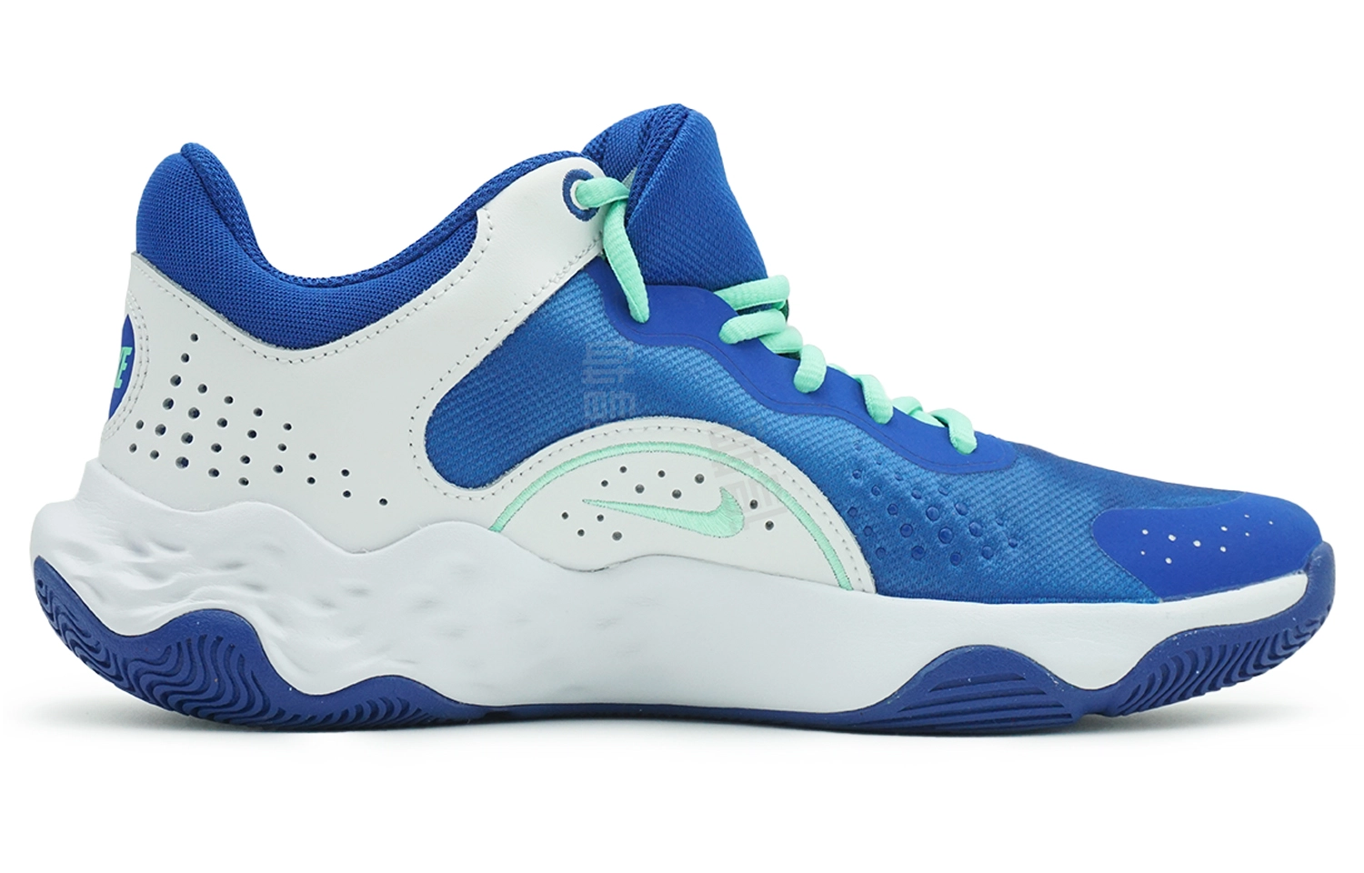 Nike Fly By Mid 3 vibe