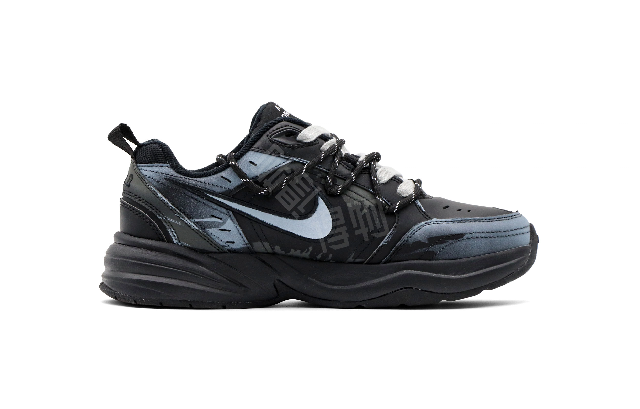 Nike Air Monarch 4