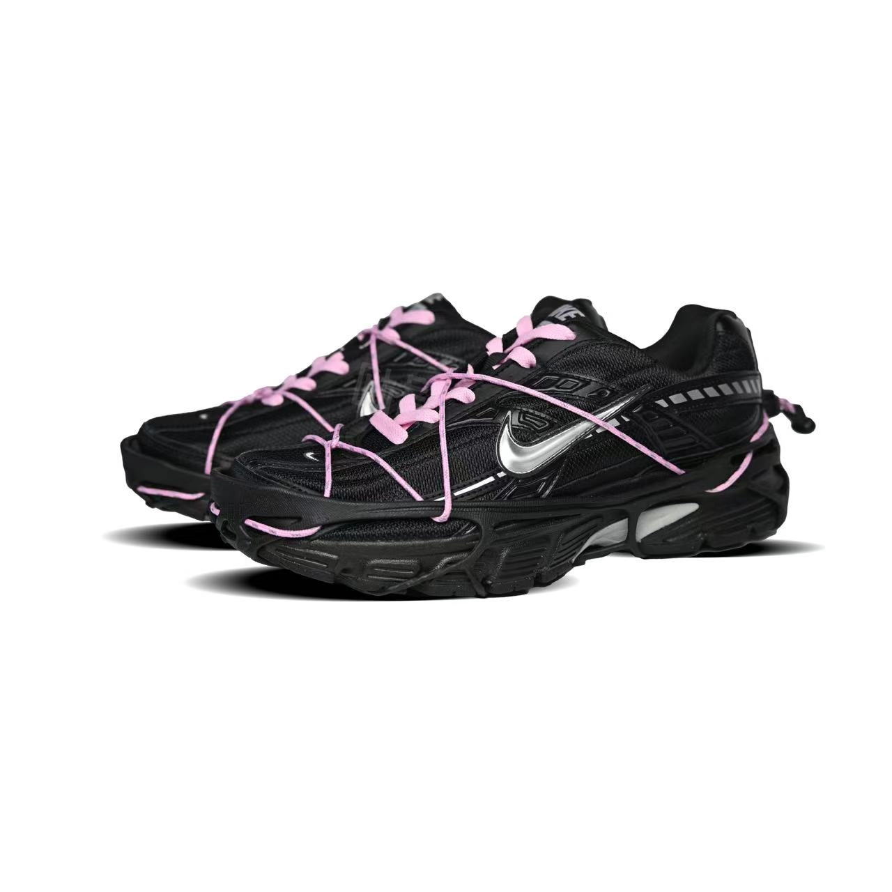 Nike Initiator