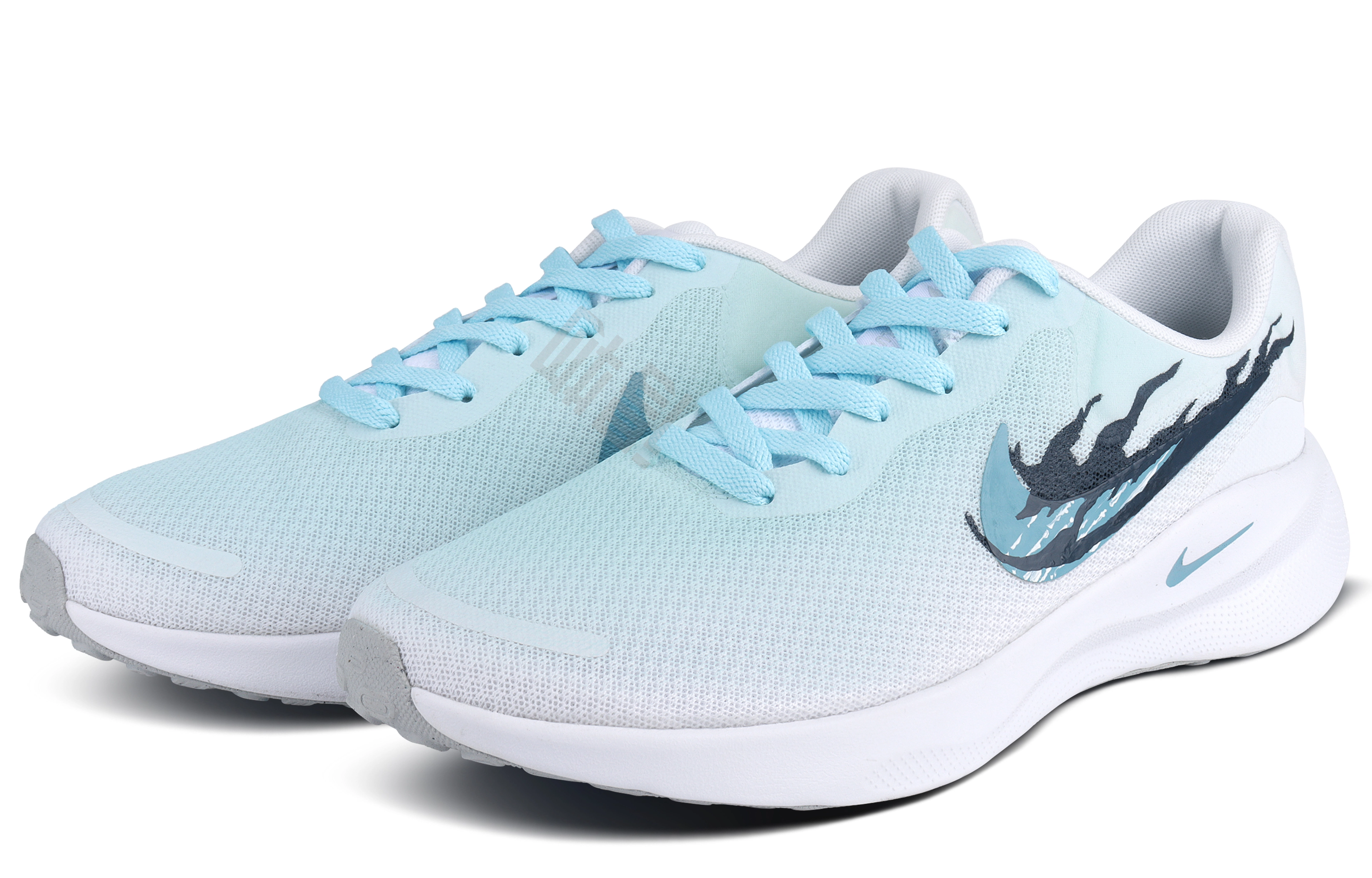 Nike REVOLUTION 7