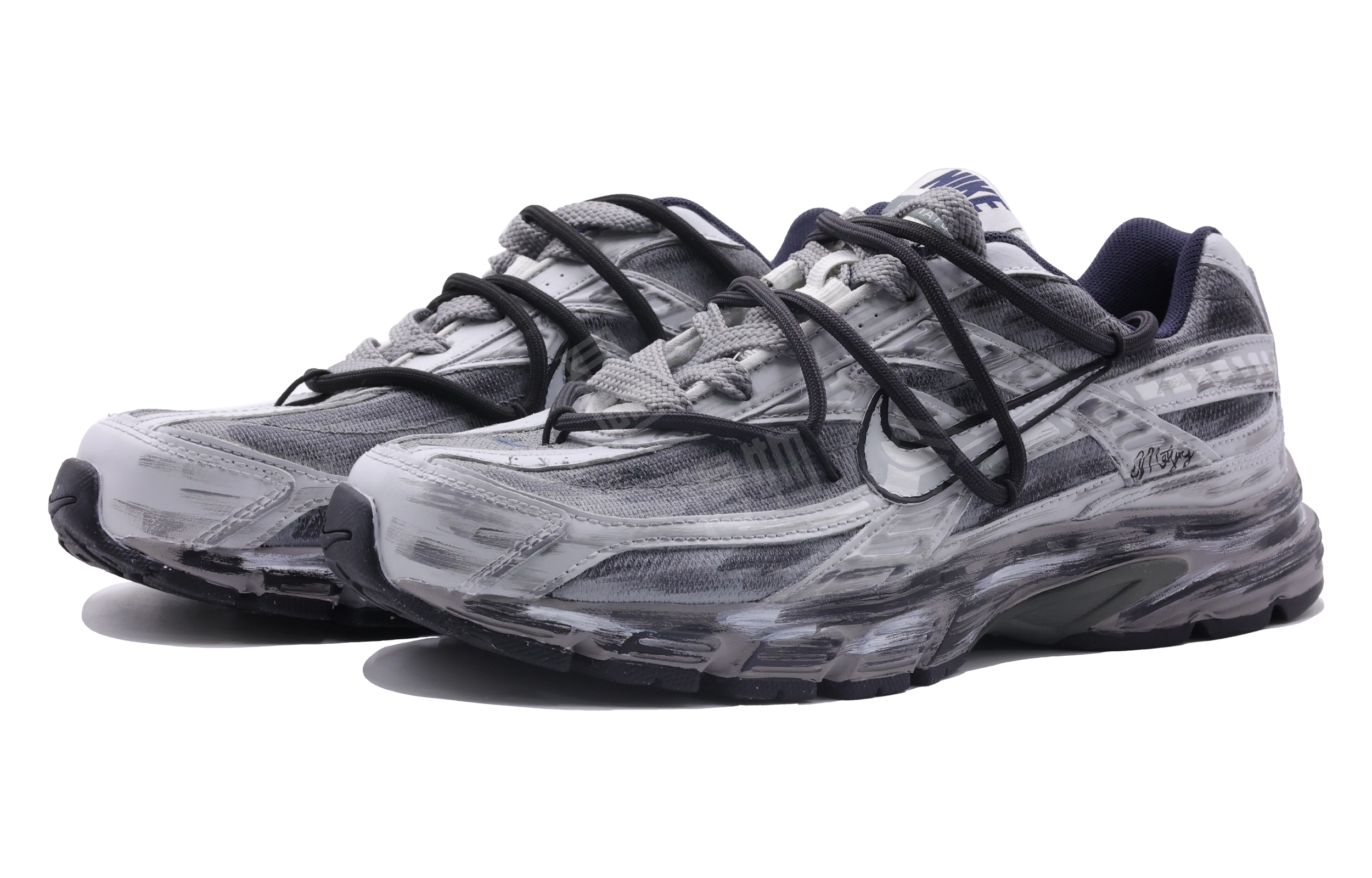 Nike Initiator
