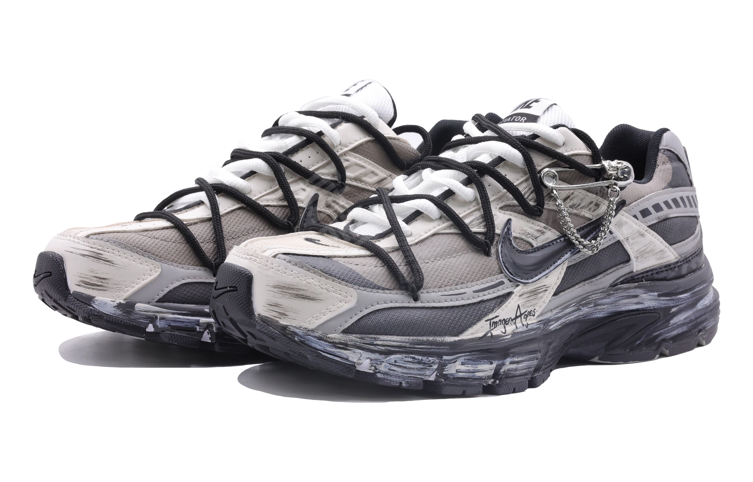 Nike Initiator