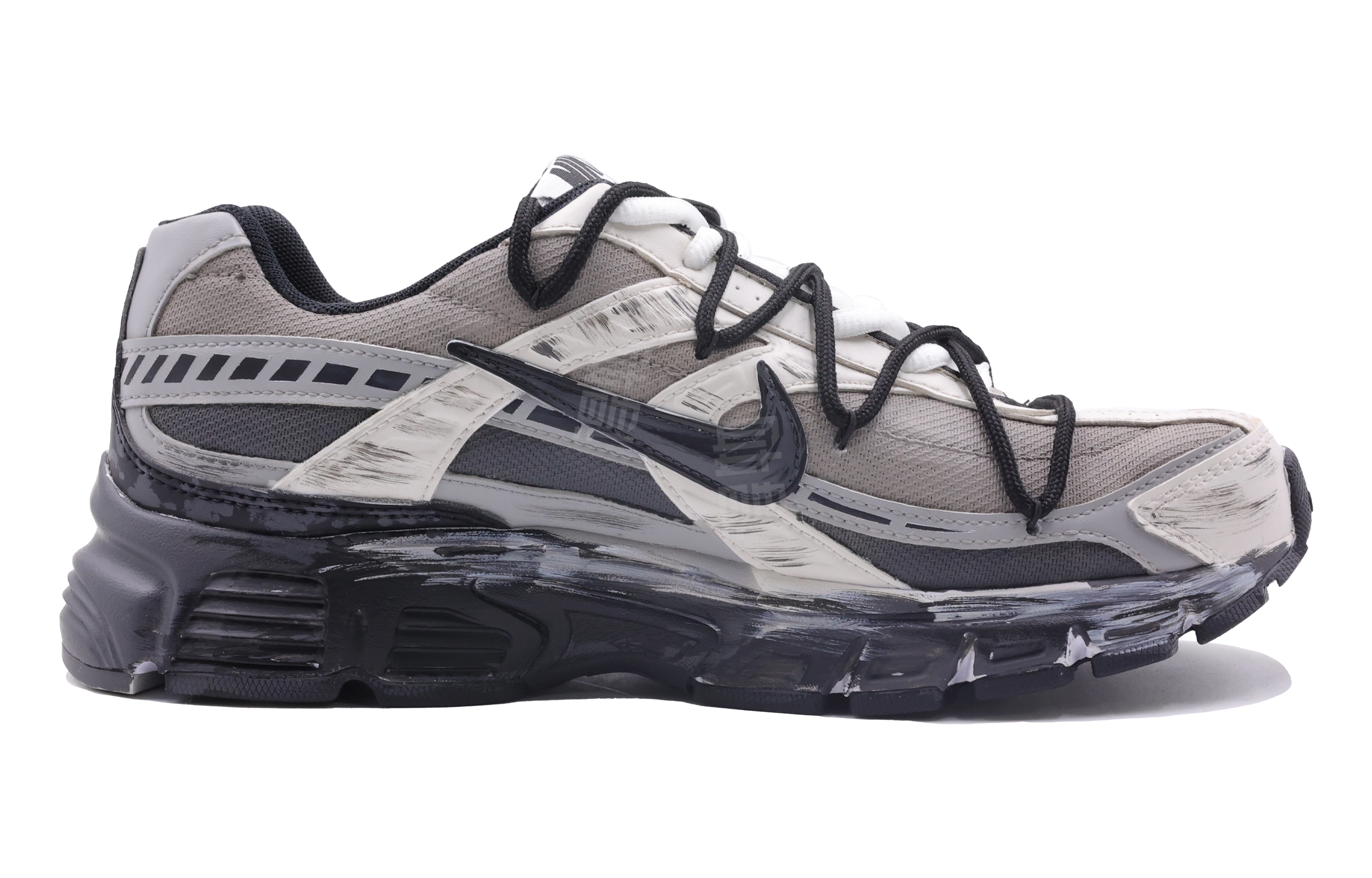 Nike Initiator