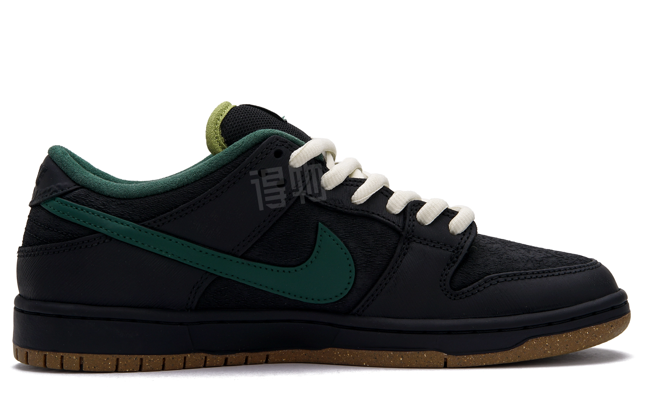 Nike Dunk SB "black magic"