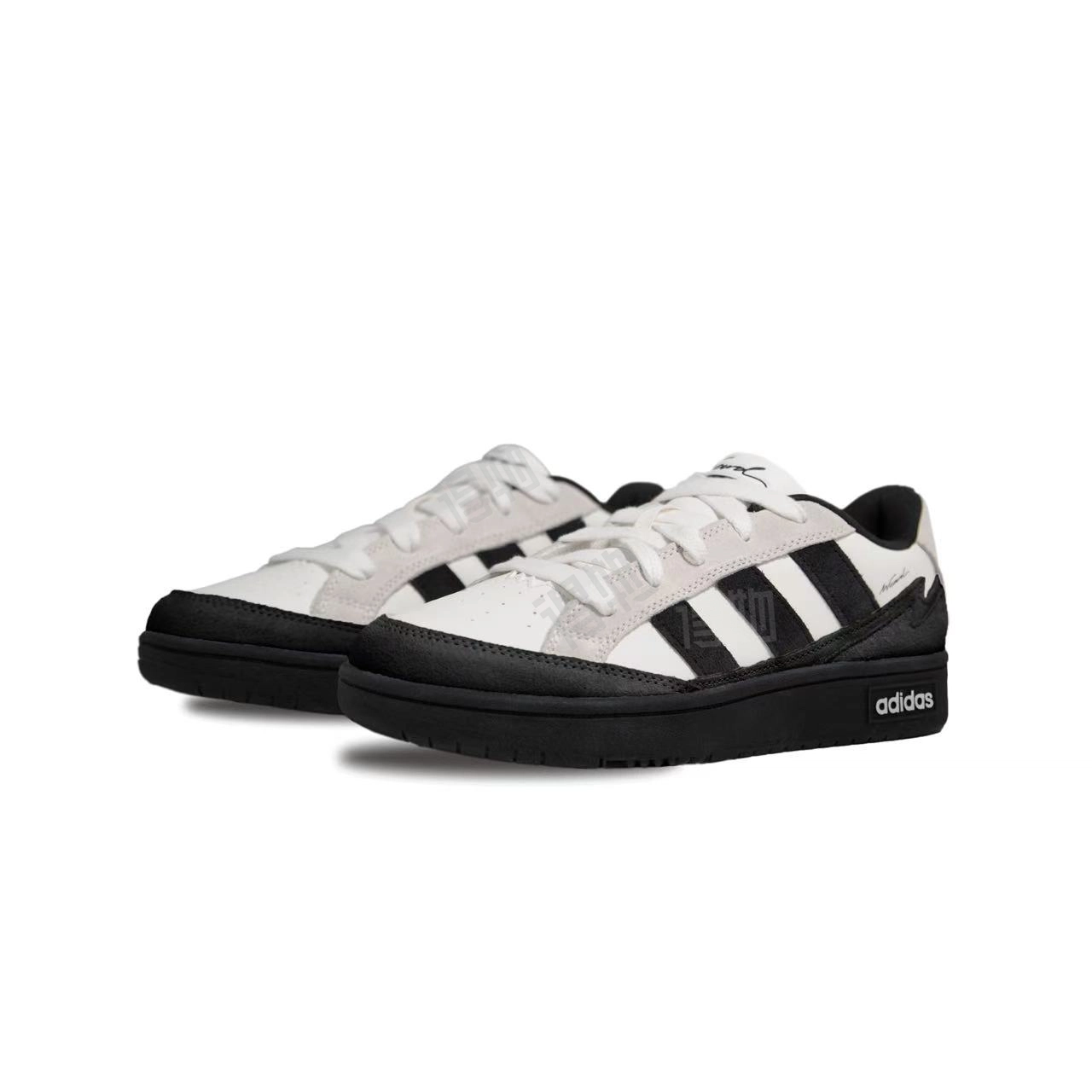 adidas WCARD ADV