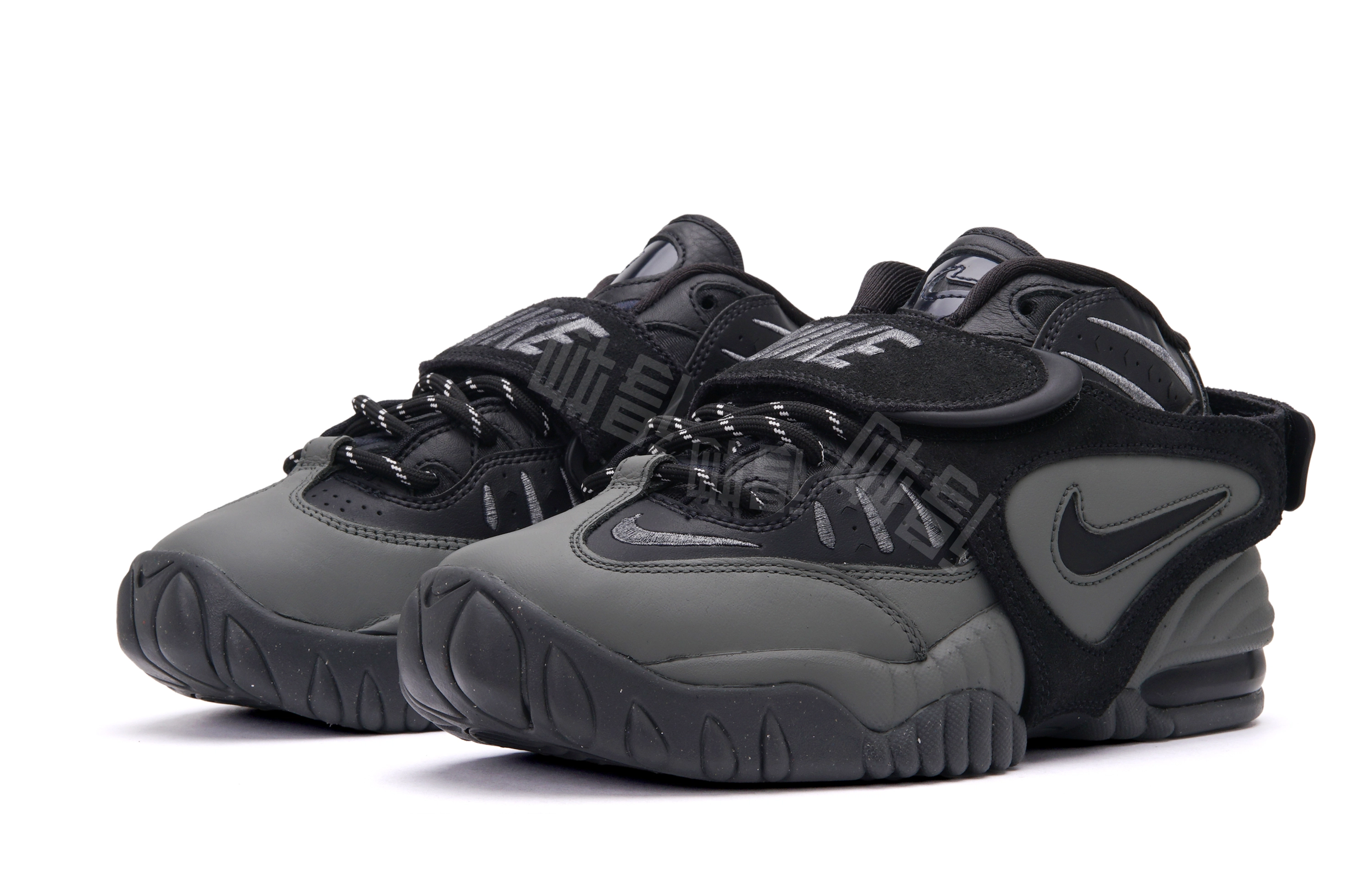 Nike Air Adjust Force iSO studio