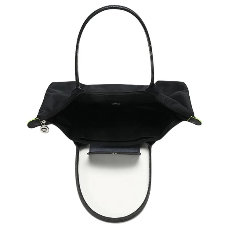 LONGCHAMP Le Pliage Green 28