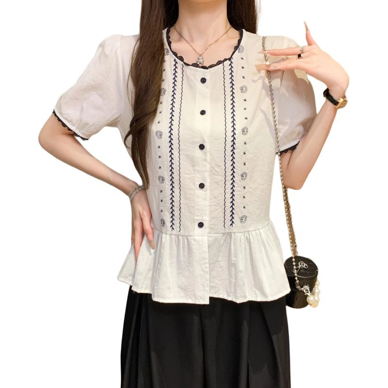LAKESI T