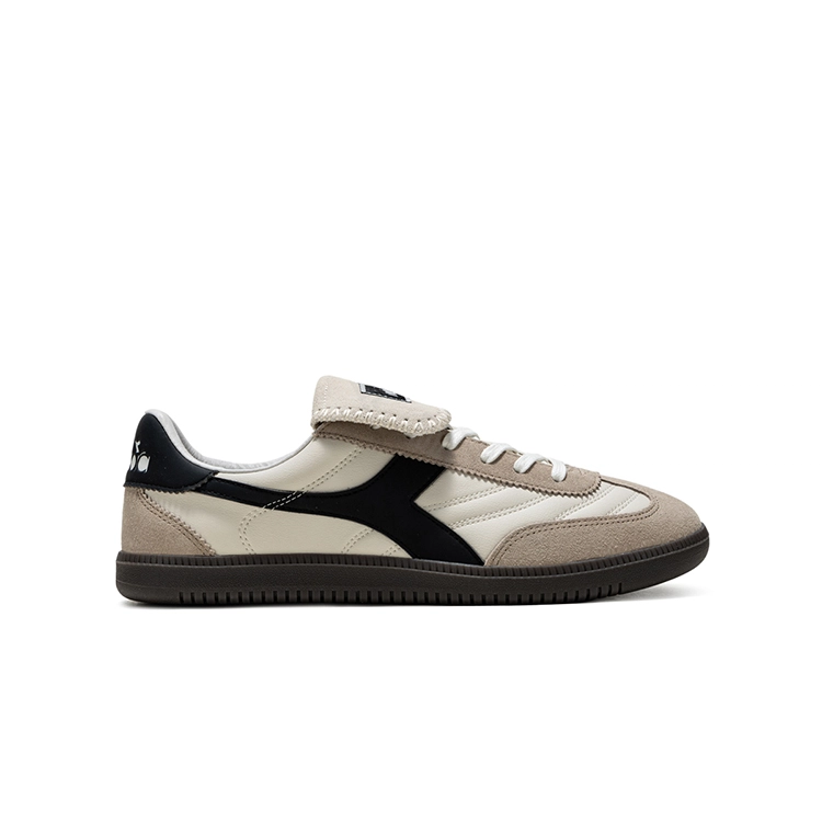 diadora Saunter FC