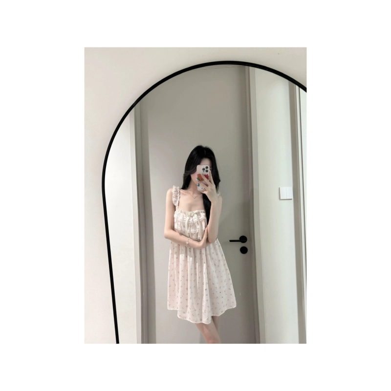 依钗 小清新精致甜美温柔碎花舒适公主风荷叶边吊带连衣裙 女款