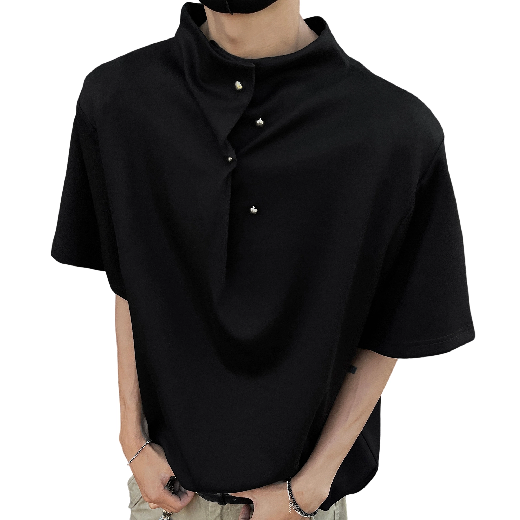 URBAN AUTHENTIC T