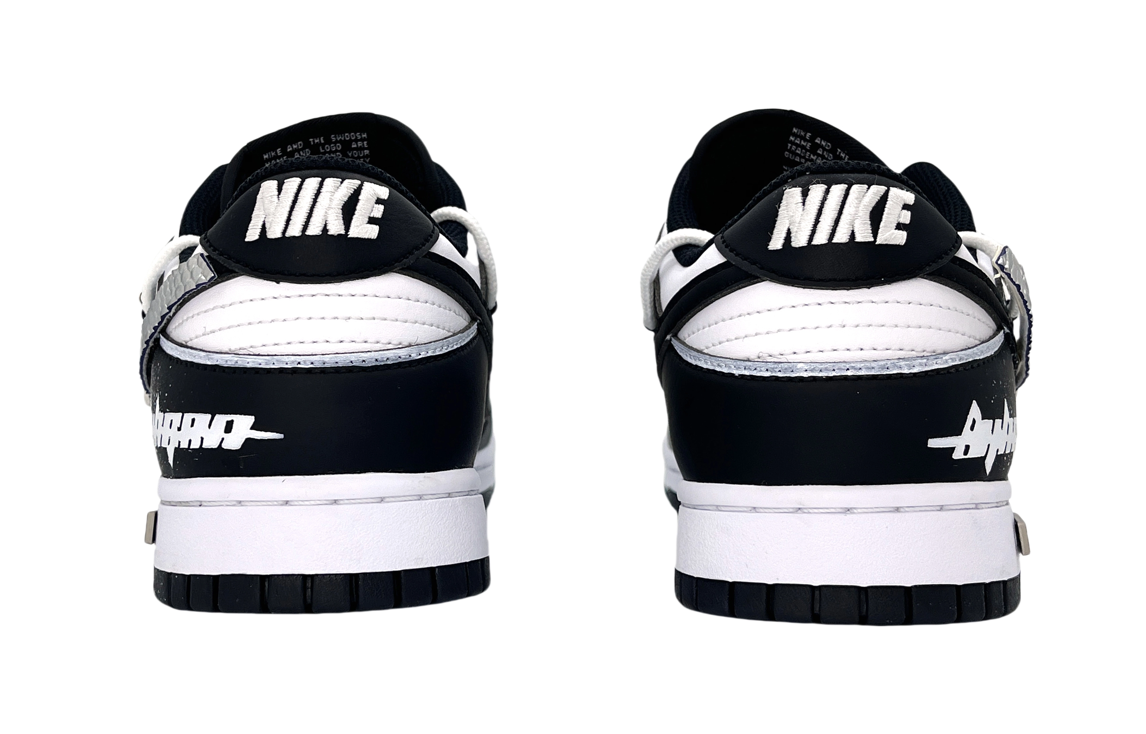 Nike Dunk LOW RETRO Panda White Black