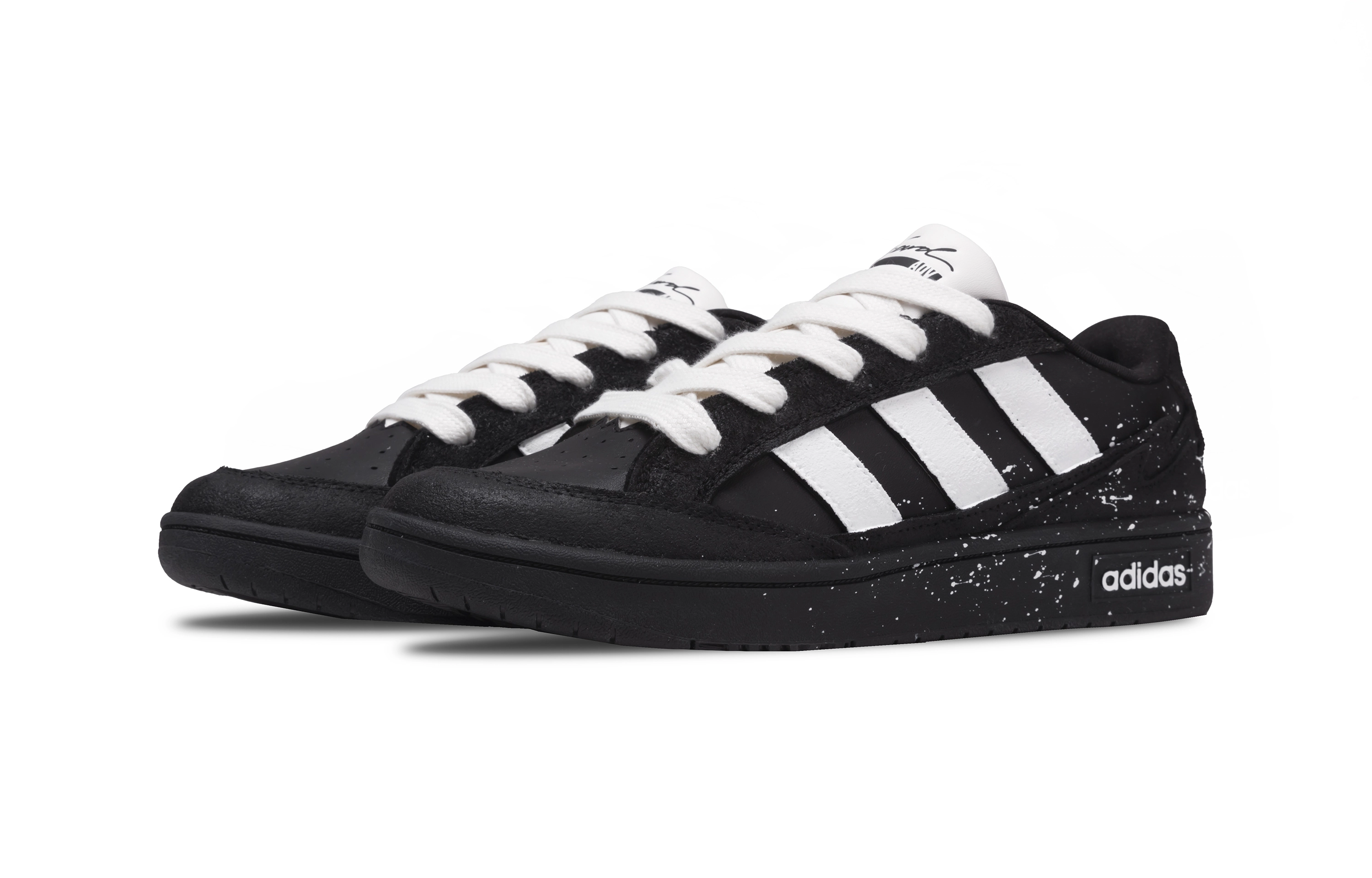 adidas WCARD ADV
