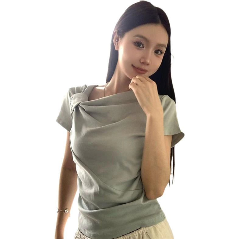 MUCCHIC 2025 T