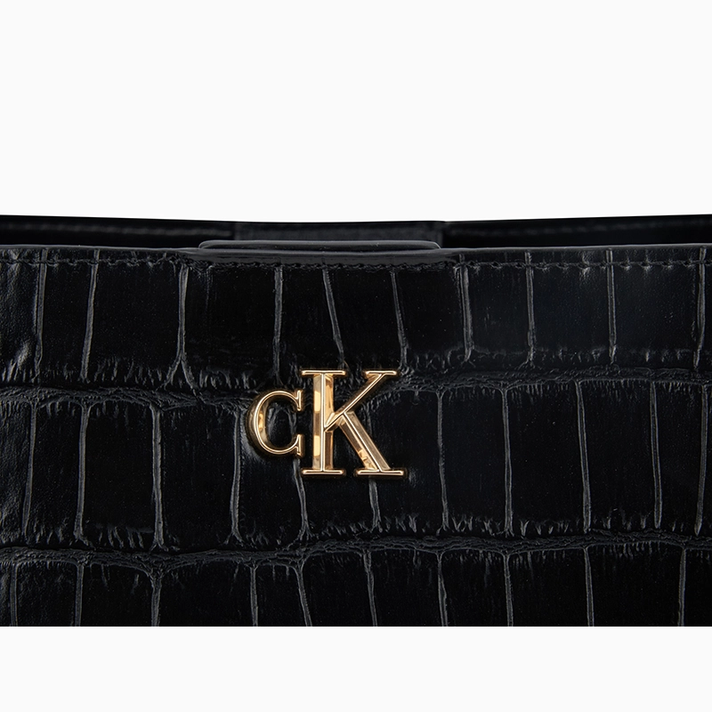CALVIN KLEIN