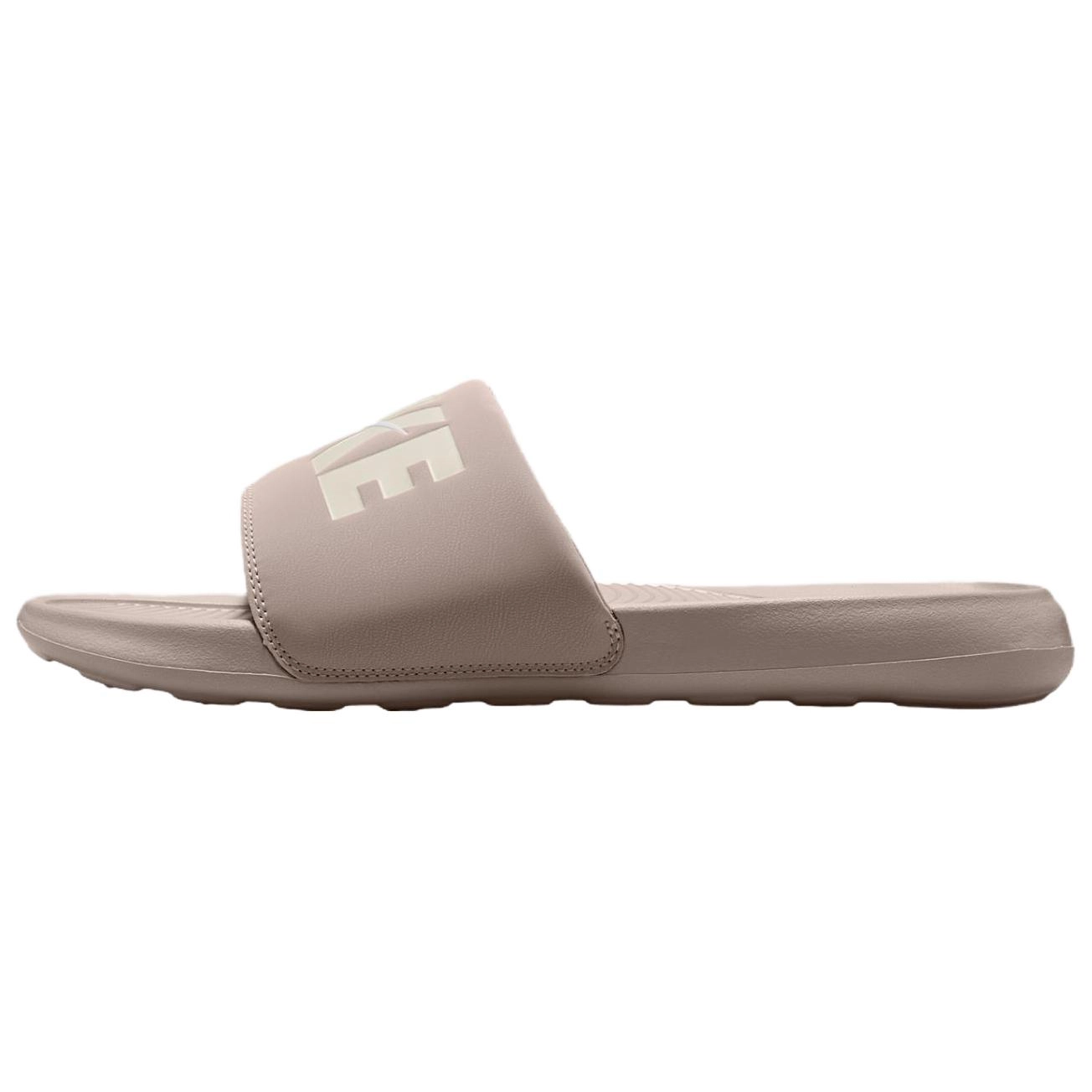 Nike Victori One SE