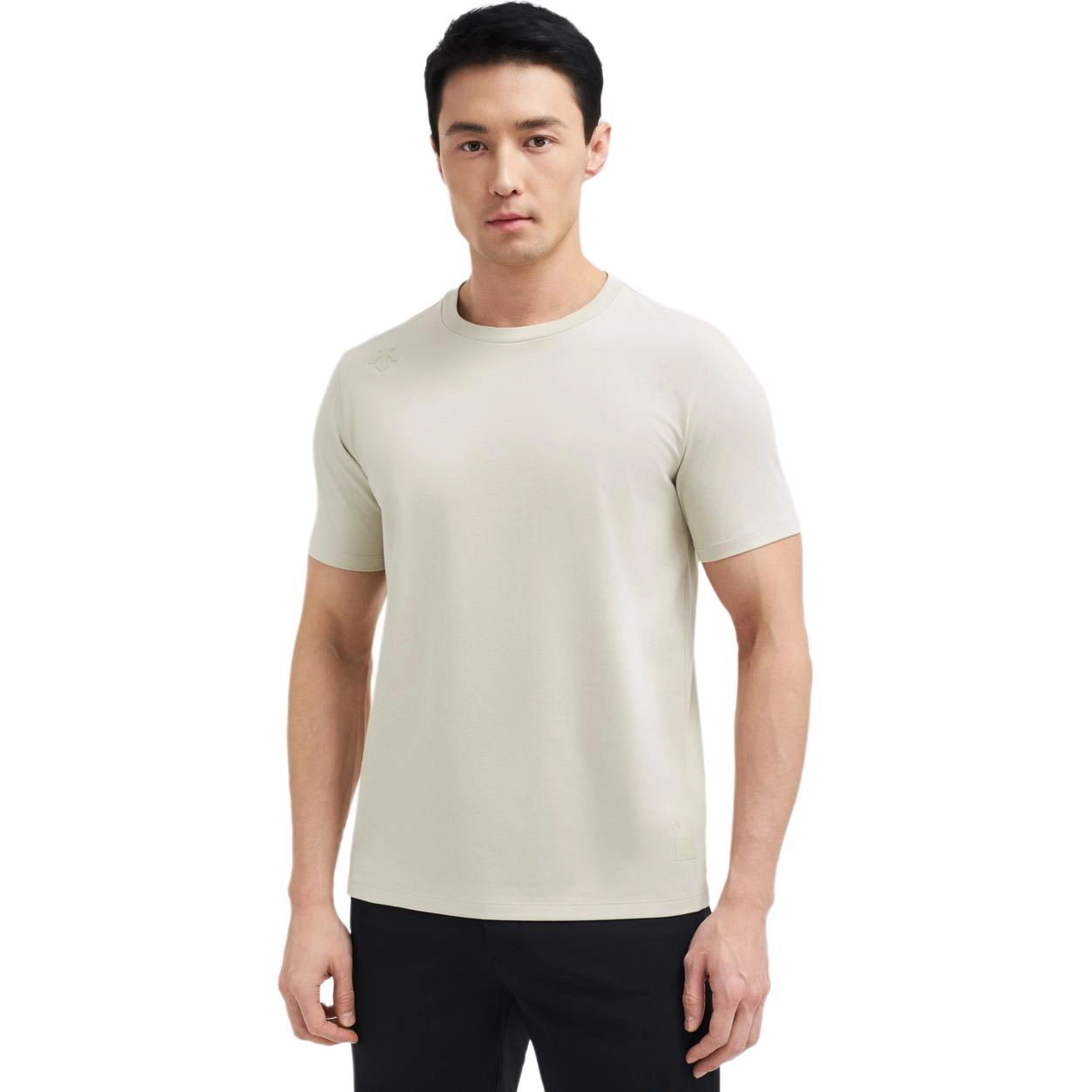 DESCENTE ESSENTIAL Logo