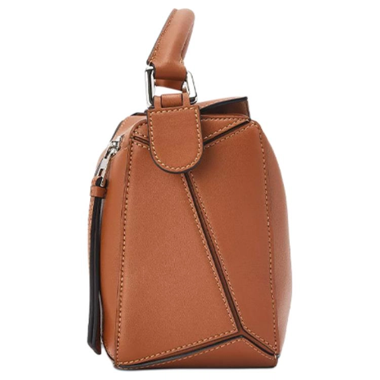 LOEWE Puzzle Anagram