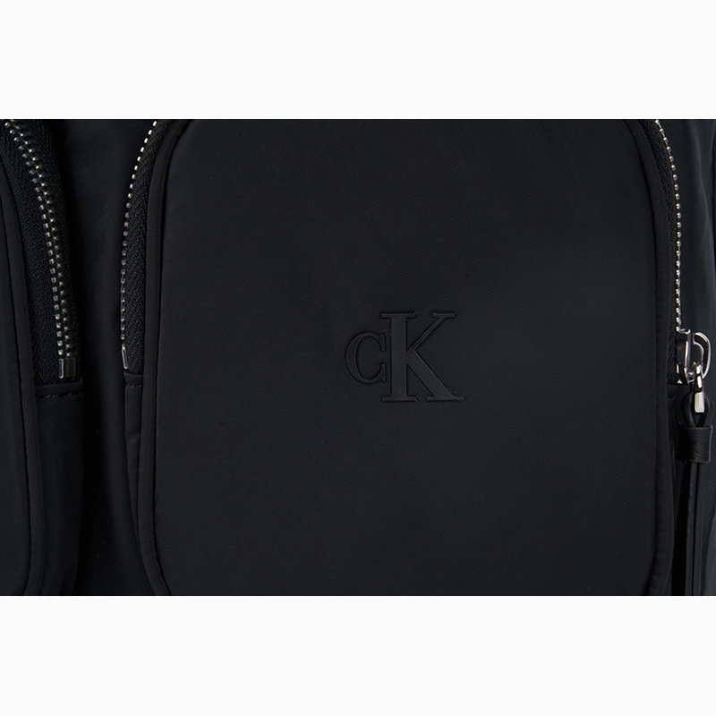 CALVIN KLEIN