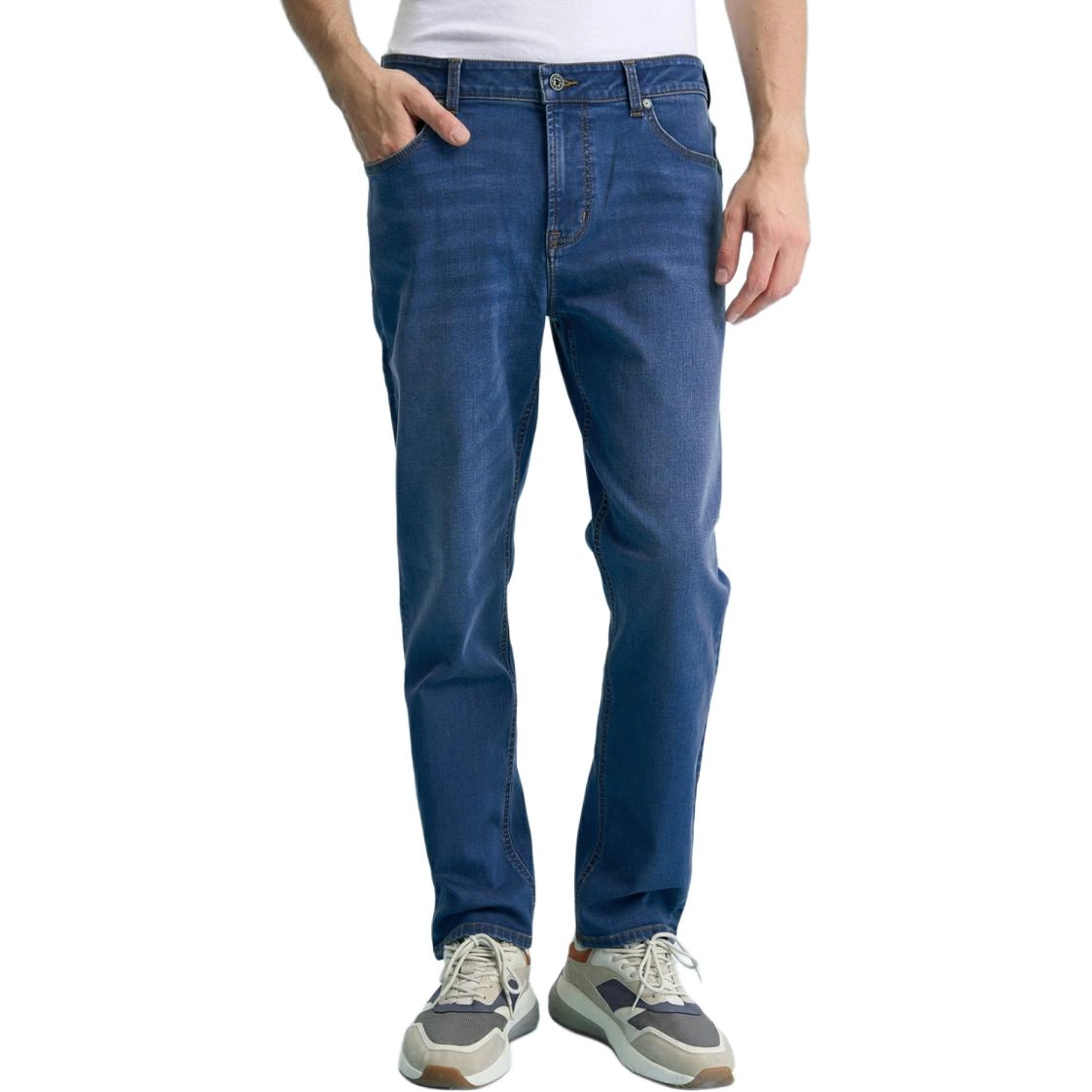 NAUTICA Mainline