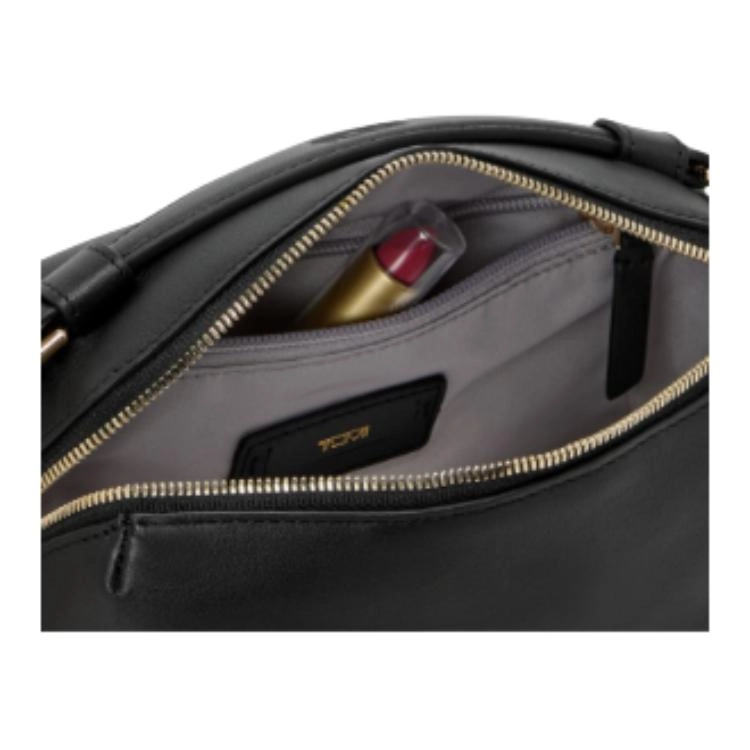 TUMI Voyageur logo