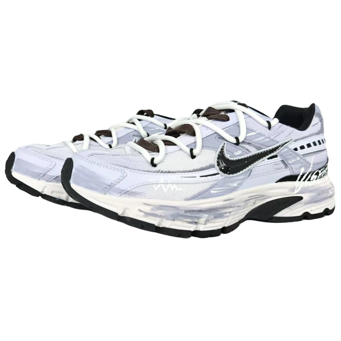 Nike Initiator