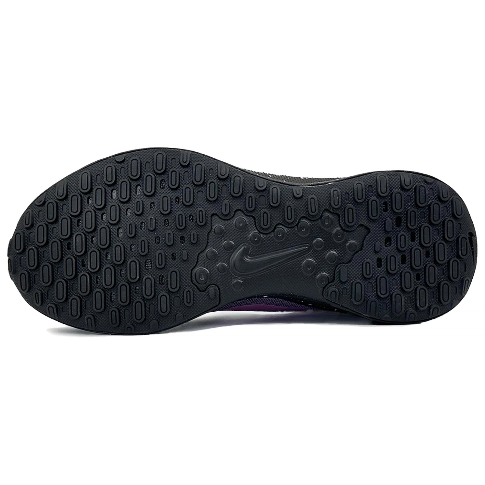 Nike REVOLUTION 7