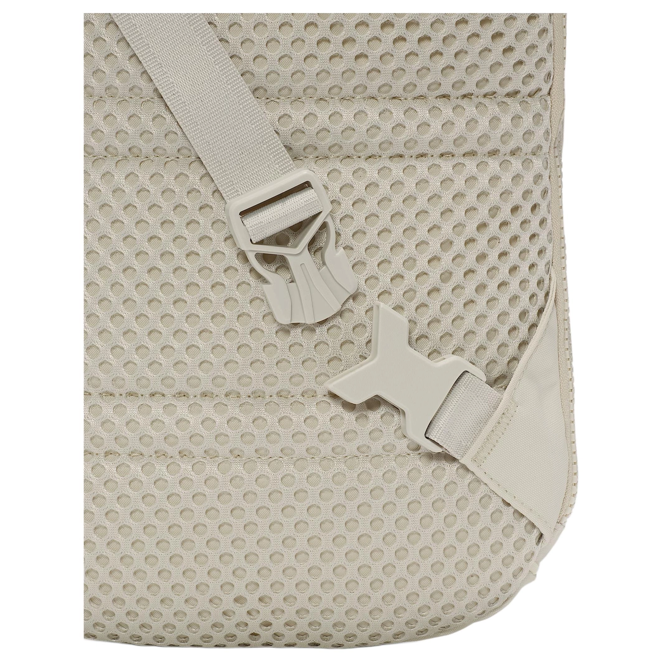 Nike Essentials SLING