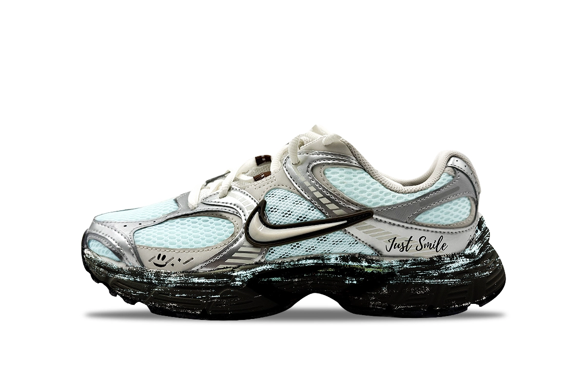 Nike V5 RNR smile