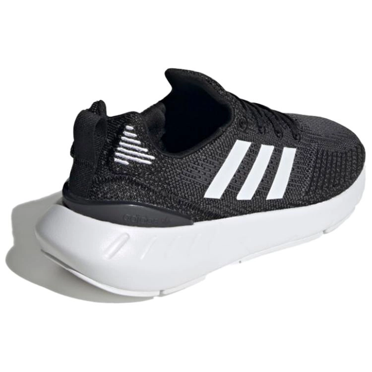 adidas originals Swift Run 22