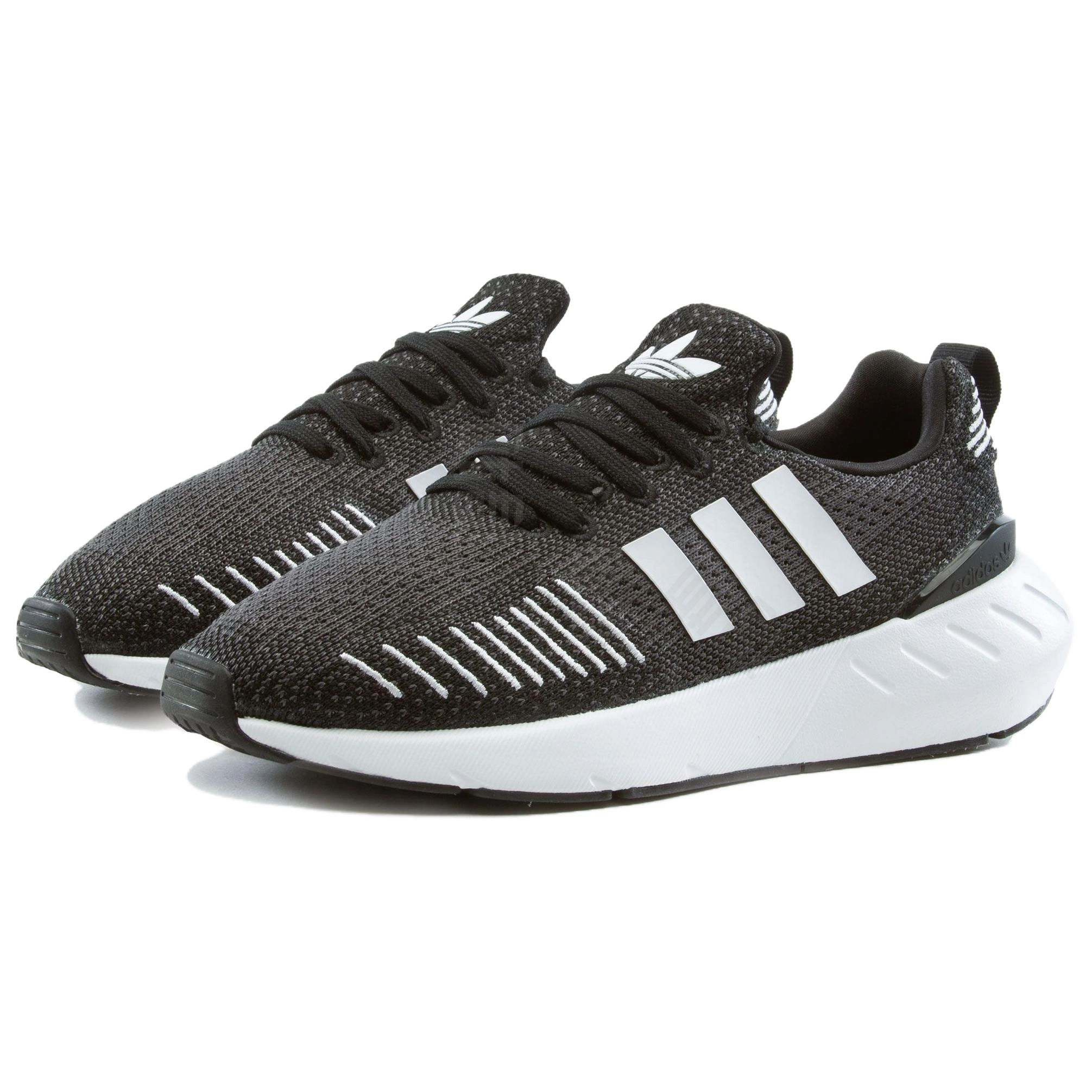 adidas originals Swift Run 22