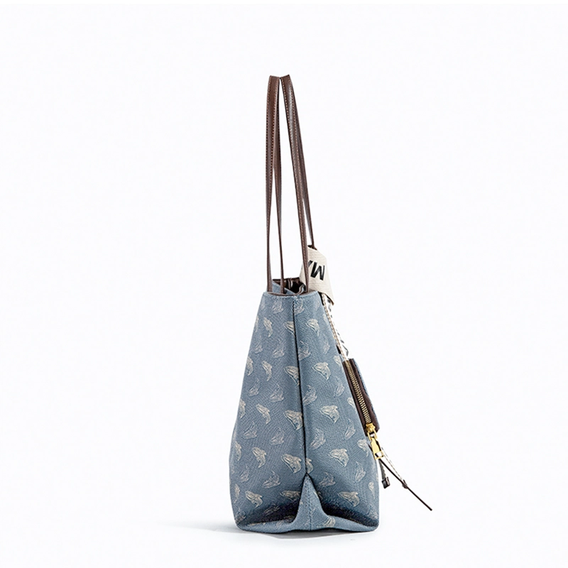 FAIRWHALE Tote