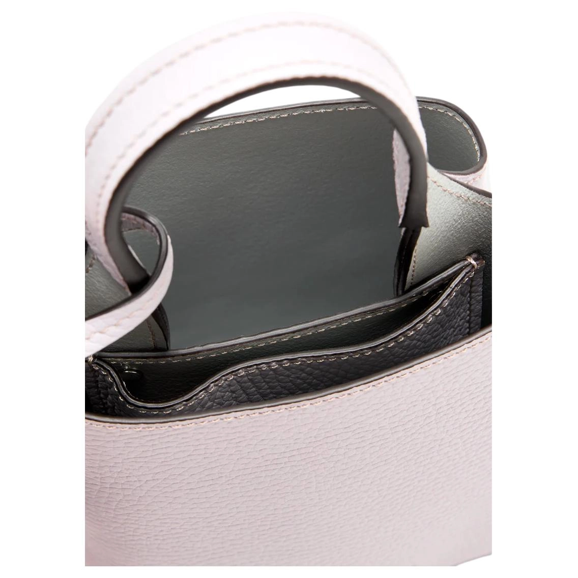 TOD'S