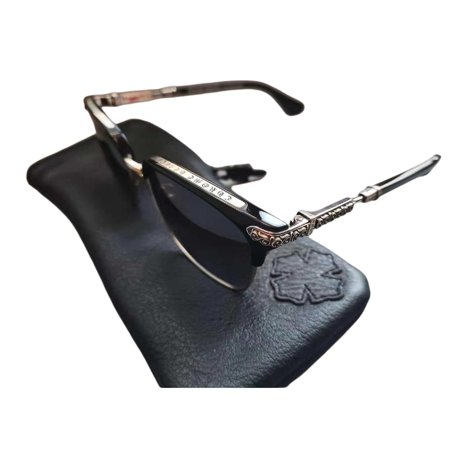 Chrome Hearts vertical smile I 800