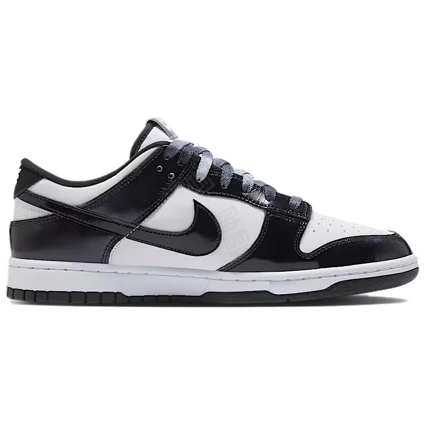 Nike Dunk Low SE Panda