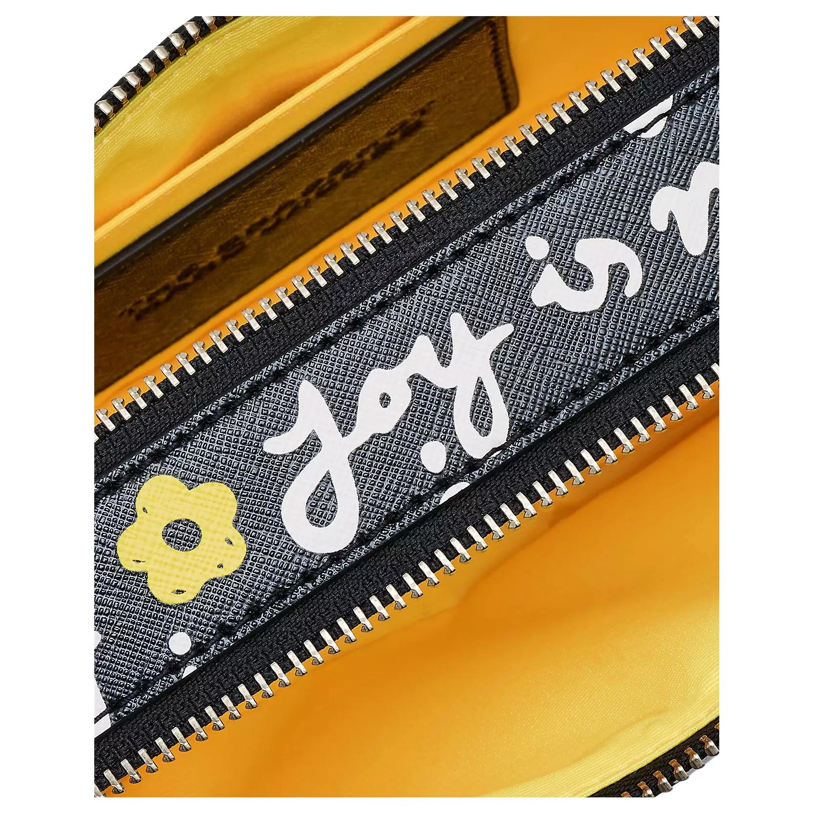 MARC JACOBS Snapshot