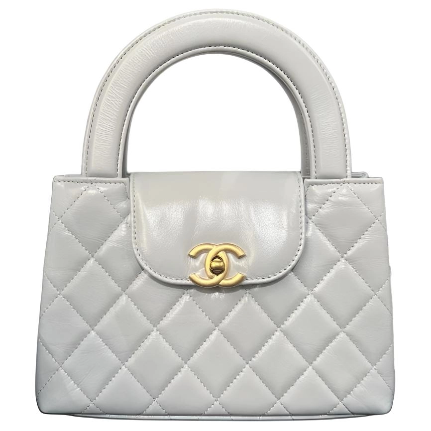 CHANEL 25A Kelly C Logo
