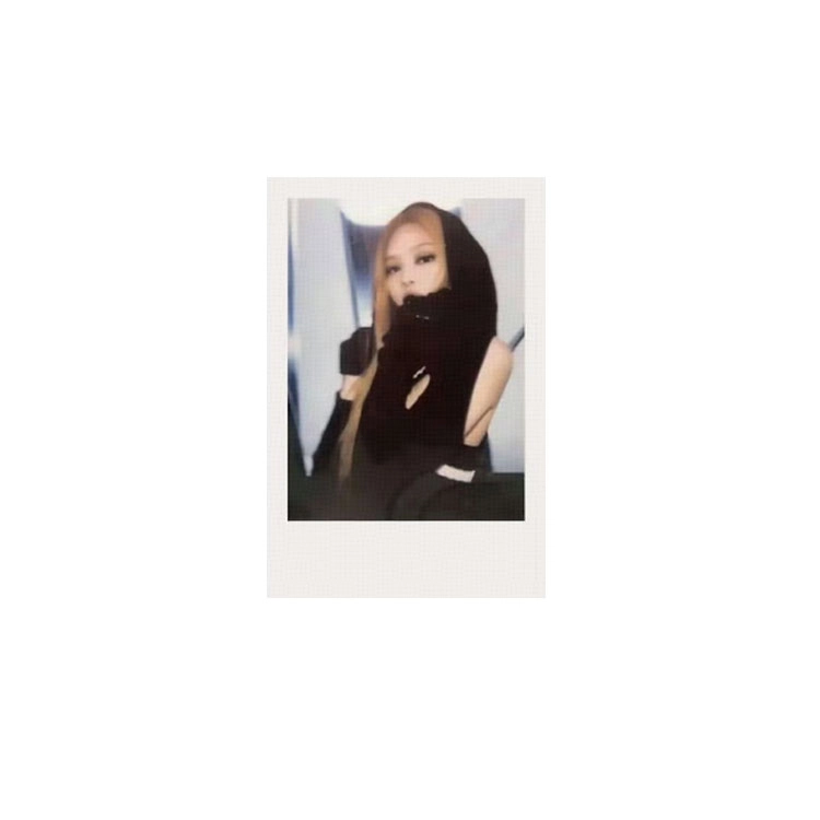 YG Entertainment BLACKPINK Lisa BORN PINK BOX Ver